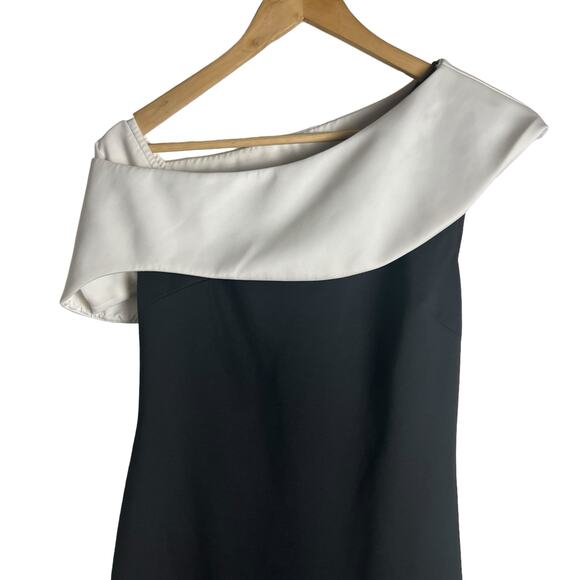 Badgley Mischka Black White Two-Tone Off Shoulder Trumpet Gown Size 4 - Picture 6 of 15